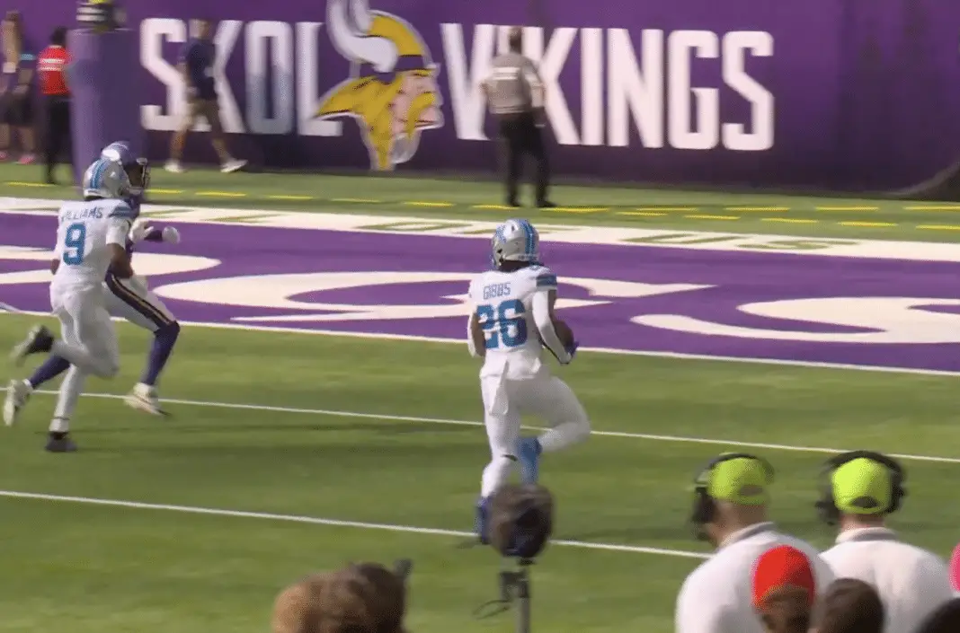 Jahmyr Gibbs Breaks Defenders Ankles On Career Long TD Run Video