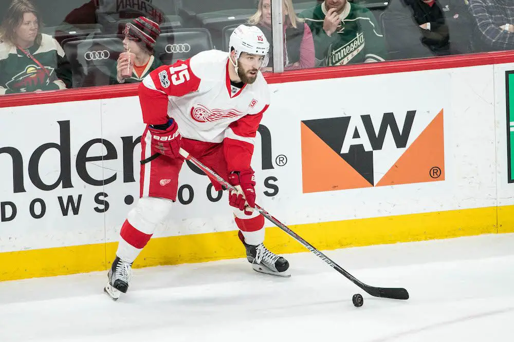 Somebody pinch me! Riley Sheahan scores his first goal of season [Video]