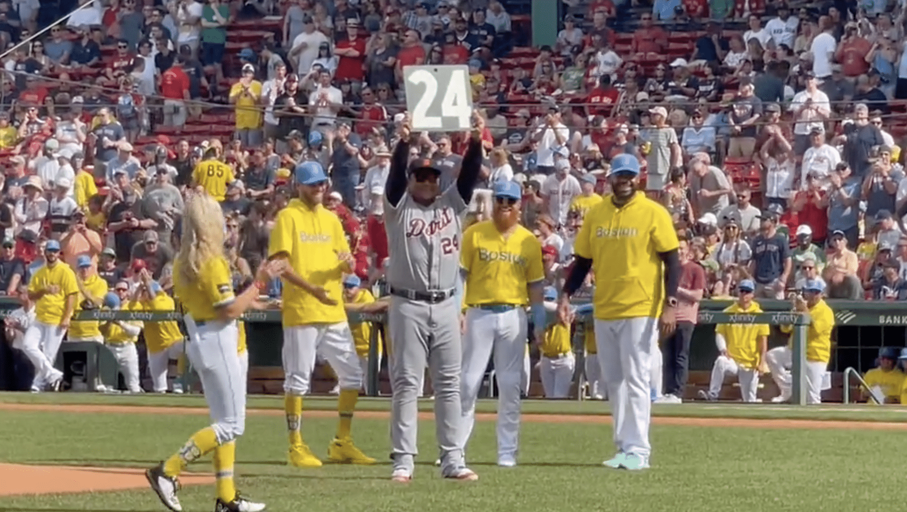 Boston Red Sox honor Miguel Cabrera