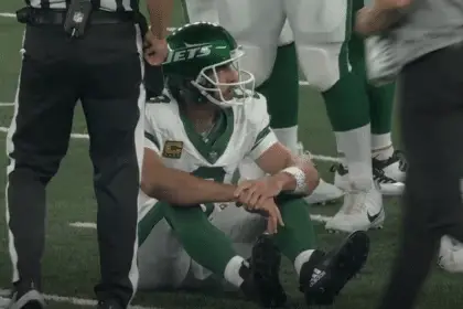 Aaron Rodgers suffers injury Aaron Rodgers suffers complete tear of Achilles tendon