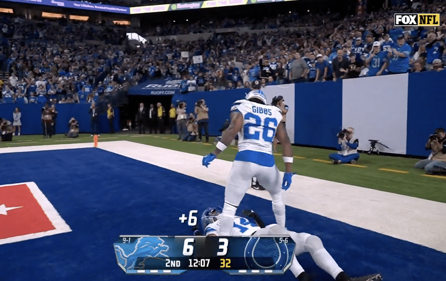 Jahmyr Gibbs Busts Out Allen Iverson Step-Over TD Celebration [Video ...