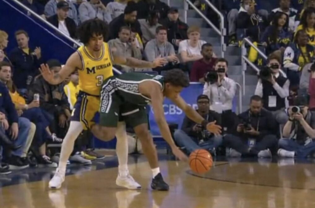 Jeremy Fears kicks Elliot Cadeau